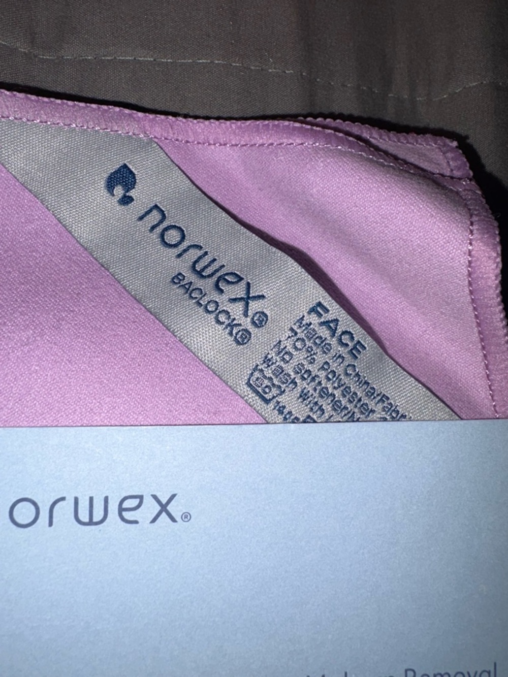 Norwex Face makeup remover cloths, pack of 2, never used but for one which I hav - Picture 4 of 6